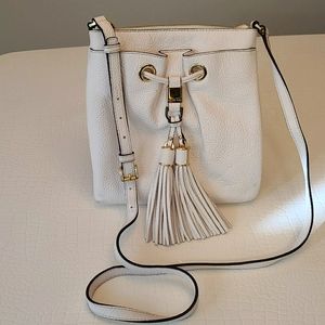 Michael Kors Camden Drawstring Crossbody (white)